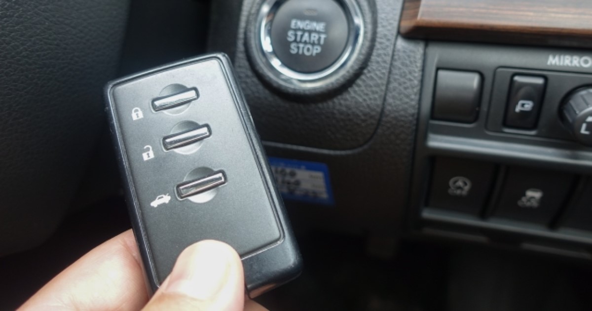 車のキーの電池寿命は1~2年!電池が切れたときに慌てないスマートな対処法